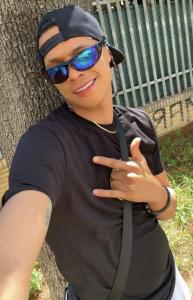 Chico busca chica en Sevilla: 