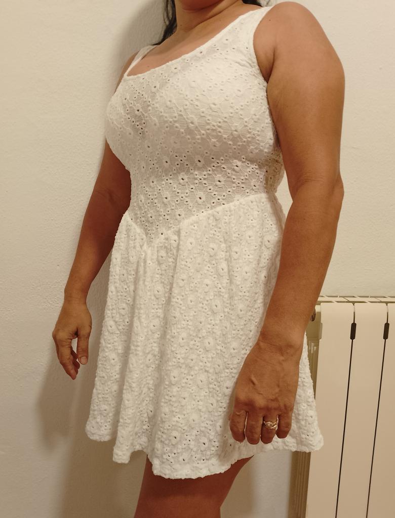 645487553: Chica busca chico en Madrid