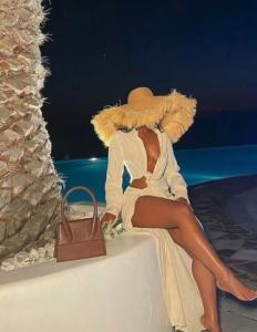 623312714: Chica busca chico en Sevilla