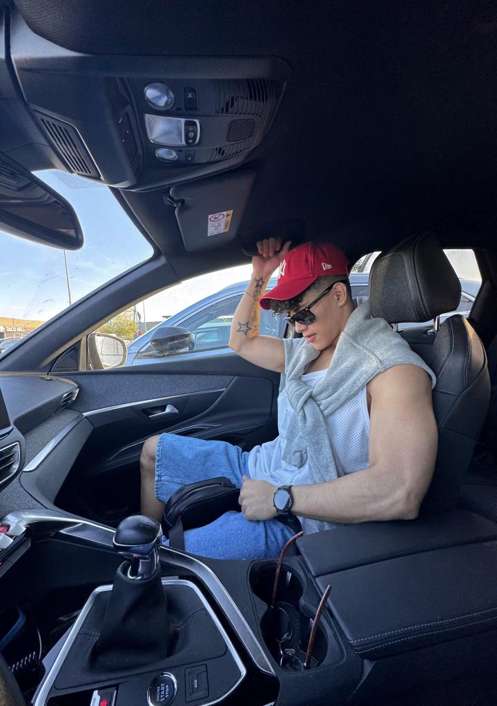 627493145: Chico busca chica en Valencia