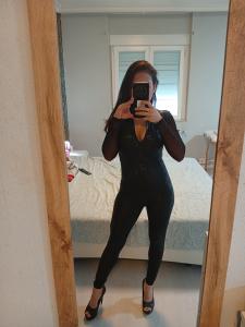 610745371: Chica busca chico en Zaragoza