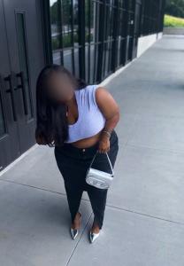 Chica busca chico en Huelva: 