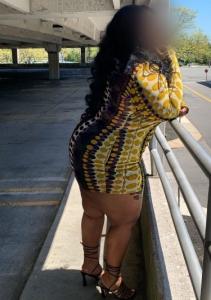 Chica busca chico en Huelva: 