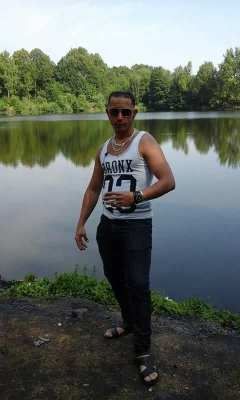 Chico busca chica en Zaragoza: 