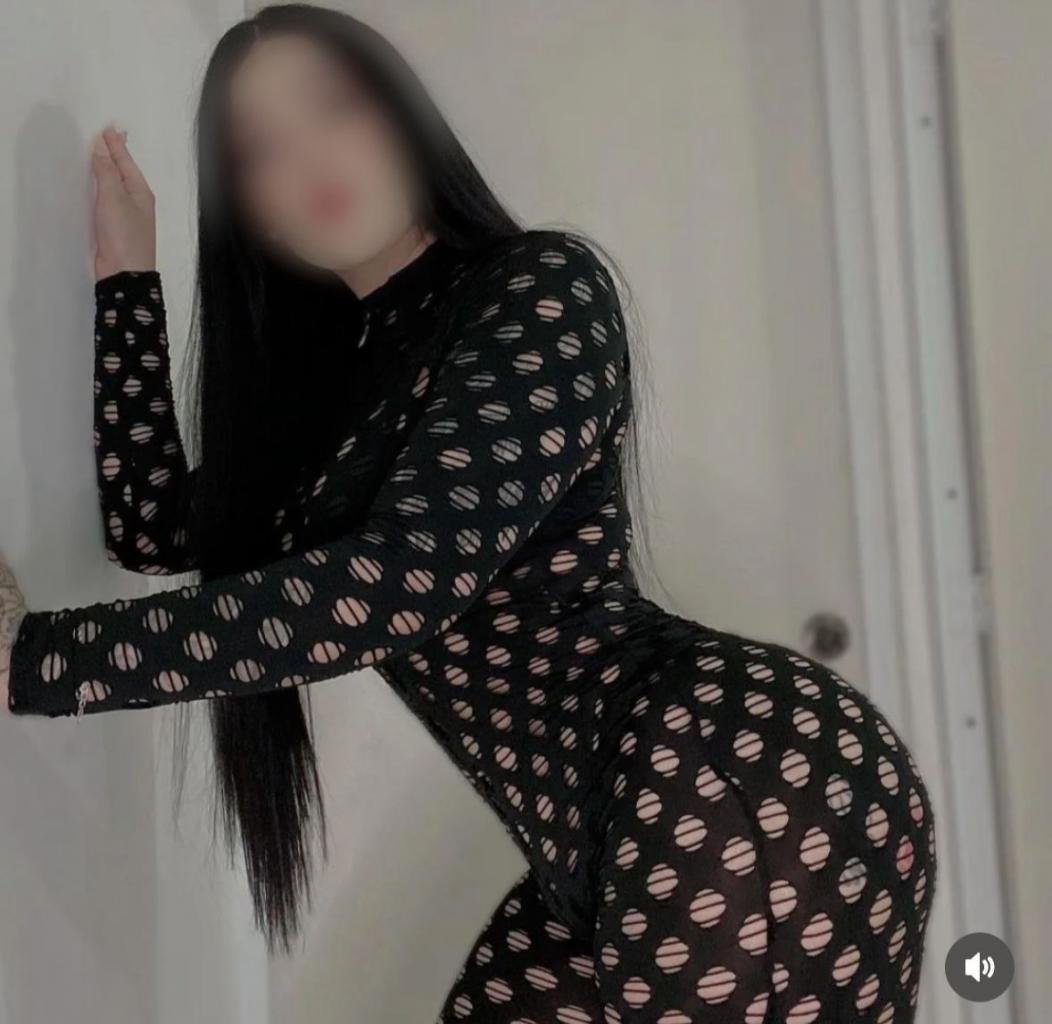 660685737: Chica busca chico en Granada