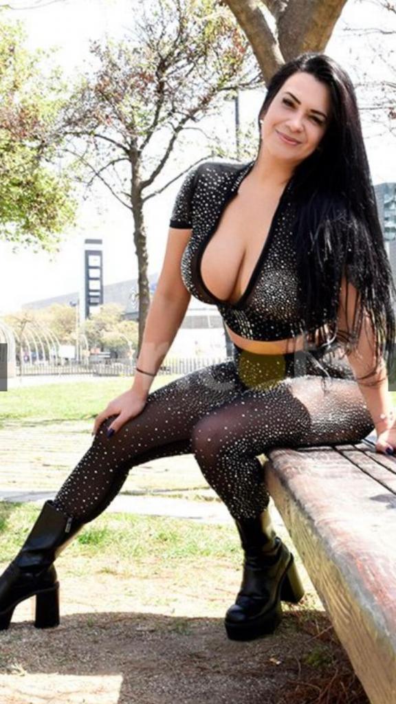 Chica busca chico en Barcelona: 