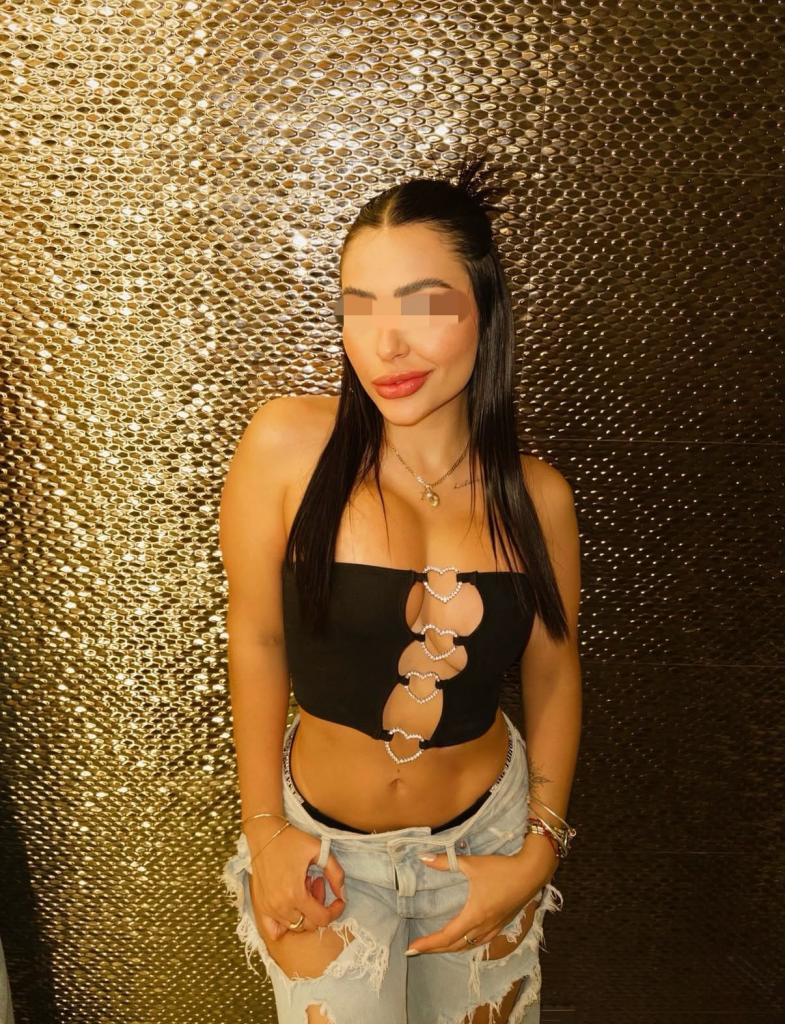 612504409: Chica busca chico en León