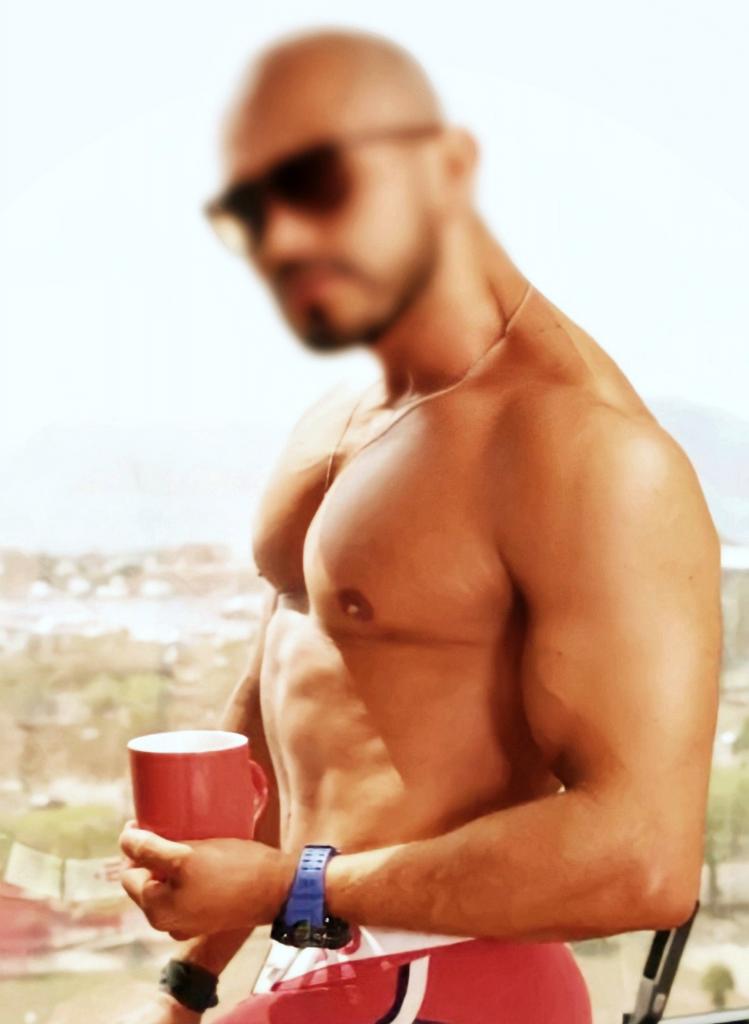 Chico busca chica en Málaga: 