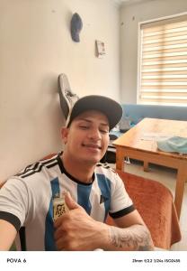 642432590: Chico busca chica en Sevilla