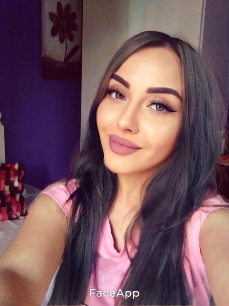 Chica busca chico en Sevilla: 