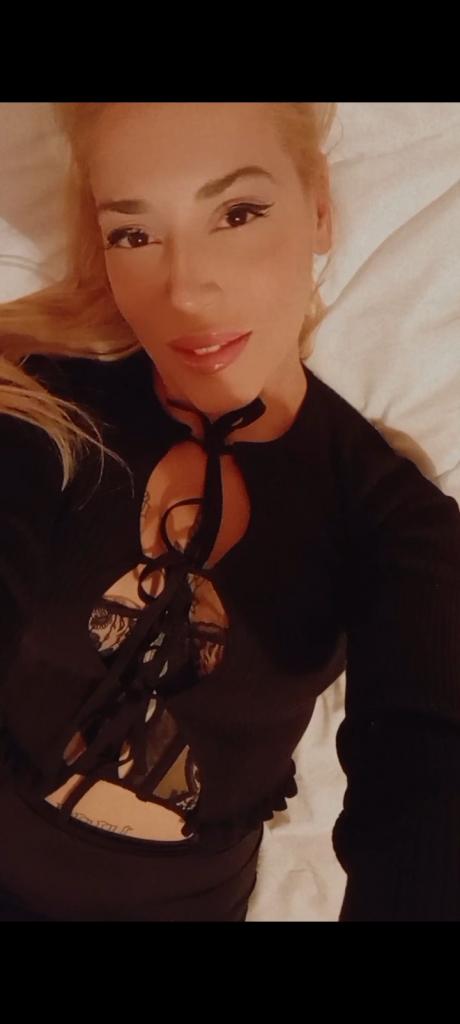 Chica busca chico en Ibiza: 