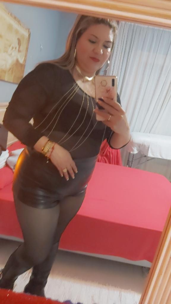 Chica busca chico en Ibiza: 