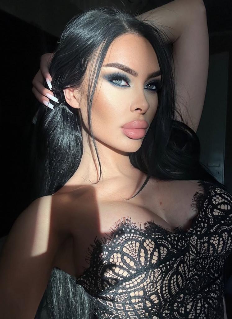 637439902: Chica busca chico en Málaga