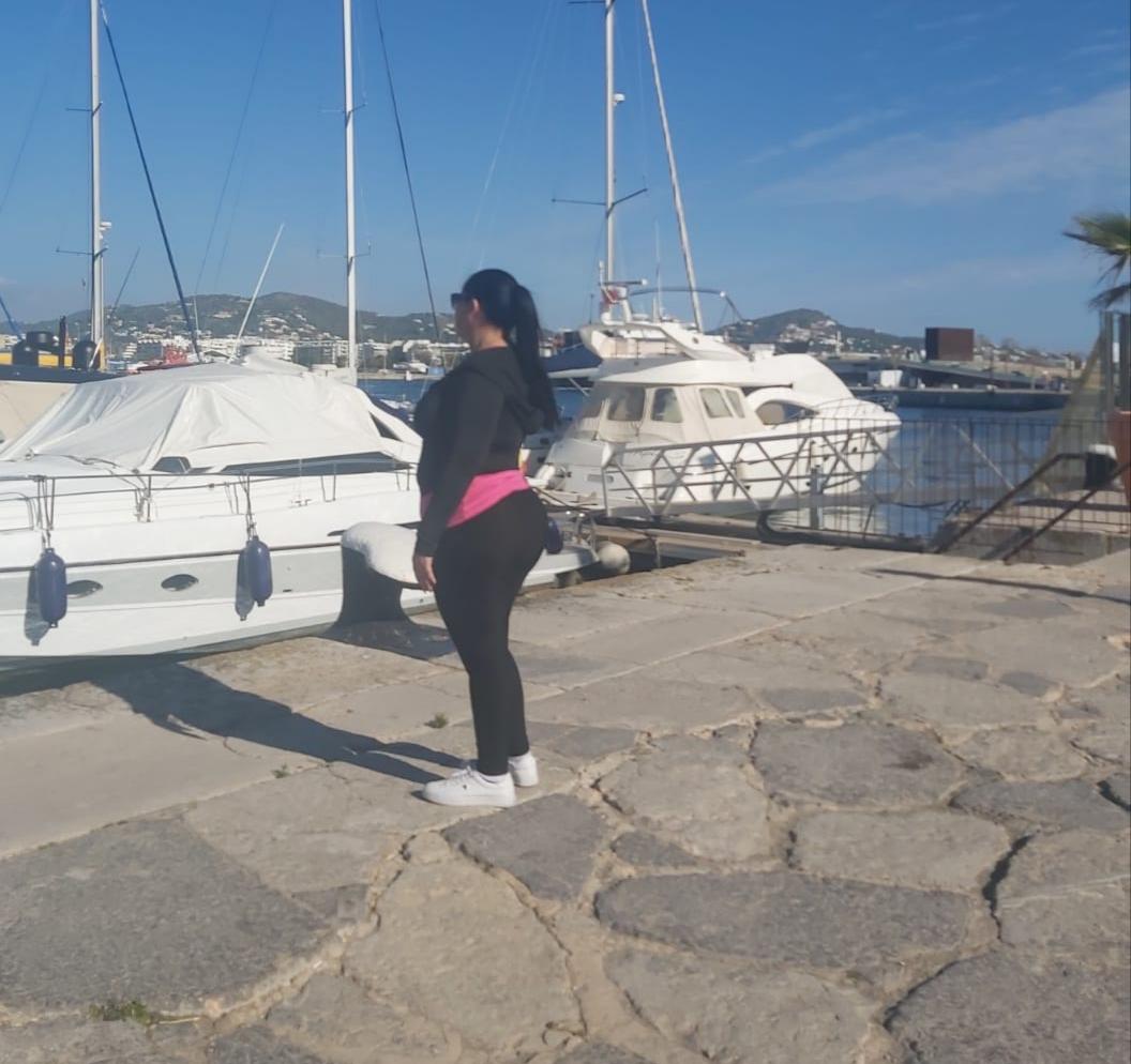 Chica busca chico en Ibiza: 