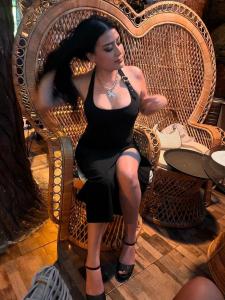 647781560: Chica busca chico en Barcelona