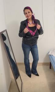 624416639: Chica busca chico en Sevilla