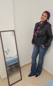 624416639: Chica busca chico en Sevilla