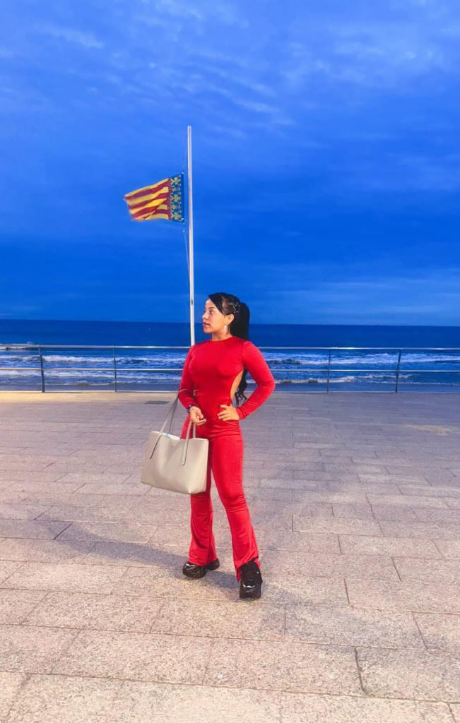 641550418: Chica busca chico en Alicante