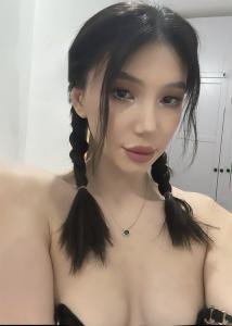 672301421: Chica busca chico en Barcelona