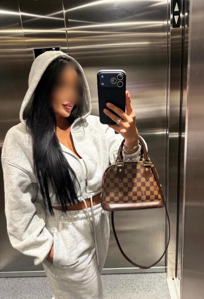 Chica busca chico en Cádiz: Chica busca chico