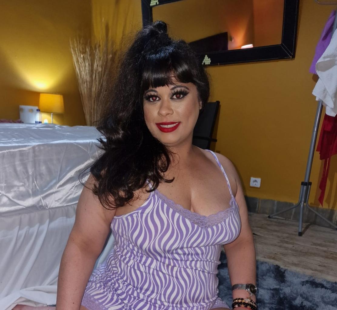 Chica busca chico en Granada: 