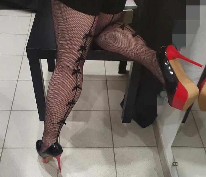 Chica busca chico en Sevilla: 