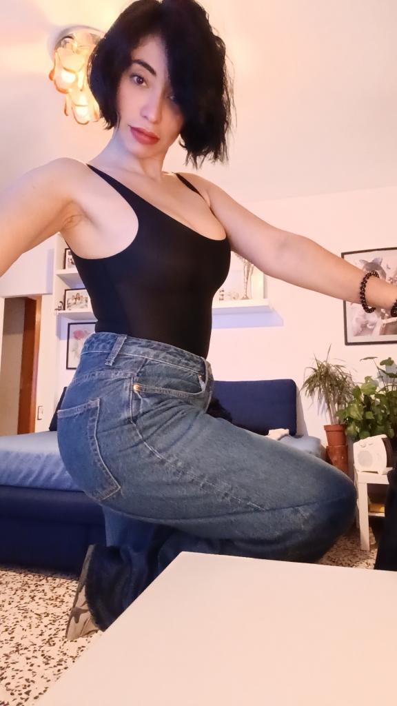 666120626: Chica busca chico en Barcelona