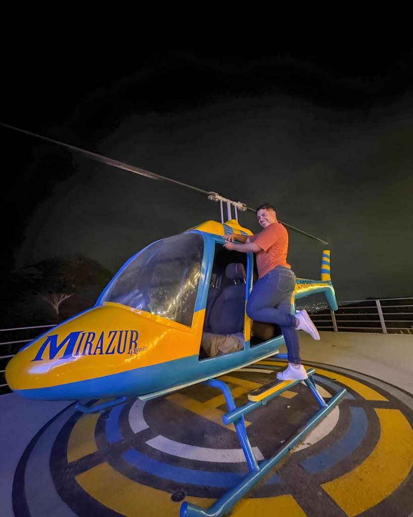 Chico busca chica en Las Palmas: 