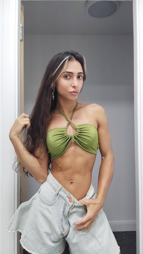 692077674: Travesti en Barcelona