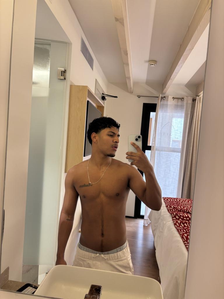 Chico busca chica en Mallorca: 