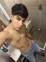 614608032: Chico busca chica en Alicante