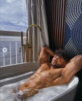 631541970: Chico busca chica en Barcelona