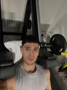 687204420: Chico busca chica en Barcelona