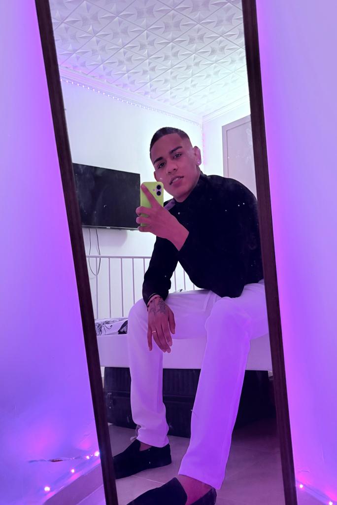 Chico busca chica en Málaga: 