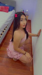 670548535: Chica busca chico en Barcelona