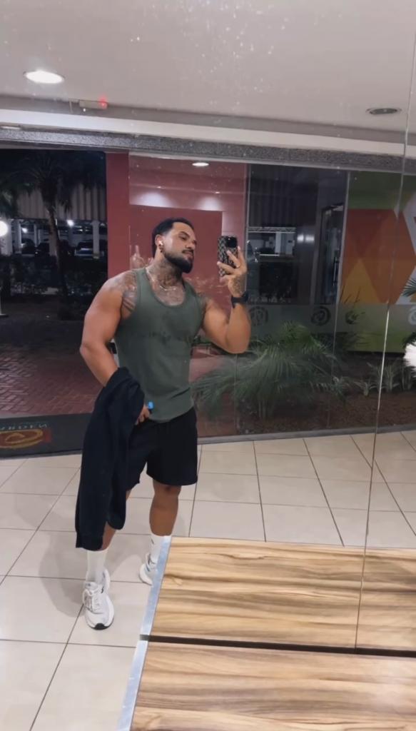 657227585: Chico busca chica en Valencia