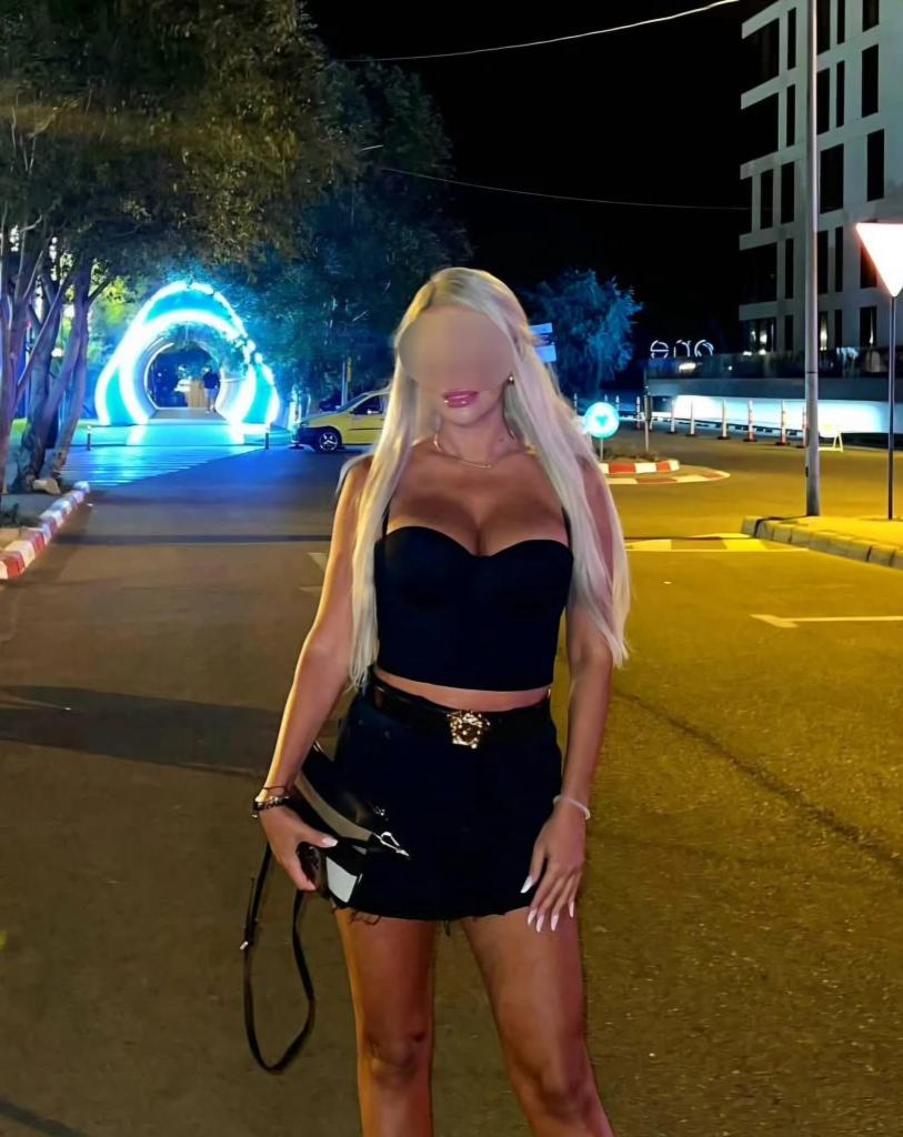 Chica busca chico en Cádiz: 