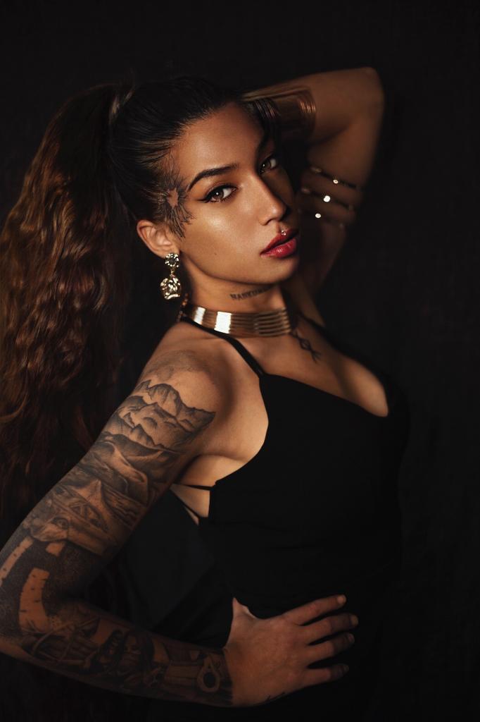 689146421: Chica busca chico en Barcelona