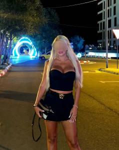 661145141: Chica busca chico en Cádiz