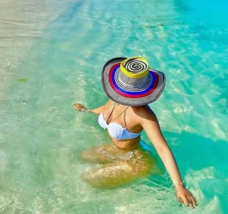 Chica busca chico en Ibiza: 