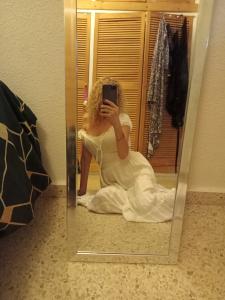 643441180: Chica busca chico en Sevilla