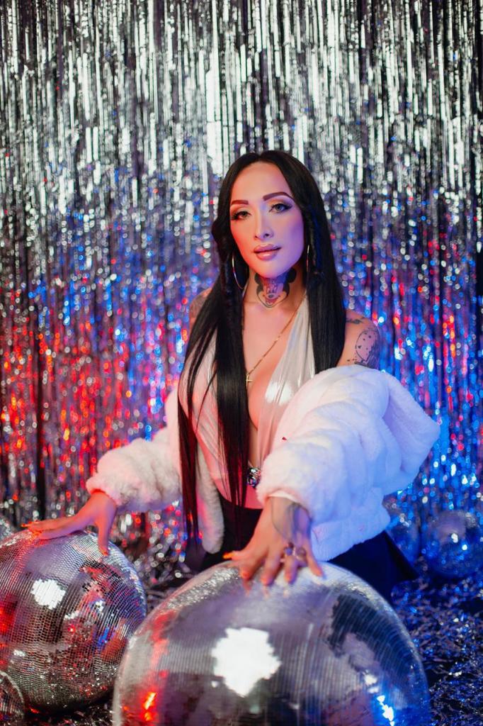 647695495: Transexual en Granada