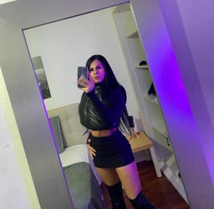 697623347: Transexual en Gerona