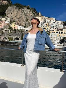 644730088: Chica busca chico en Madrid