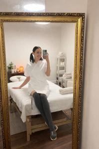 644730088: Chica busca chico en Madrid