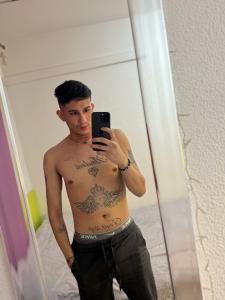 617658902: Chico busca chica en Sevilla