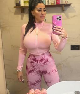 614925646: Chica busca chico en Barcelona