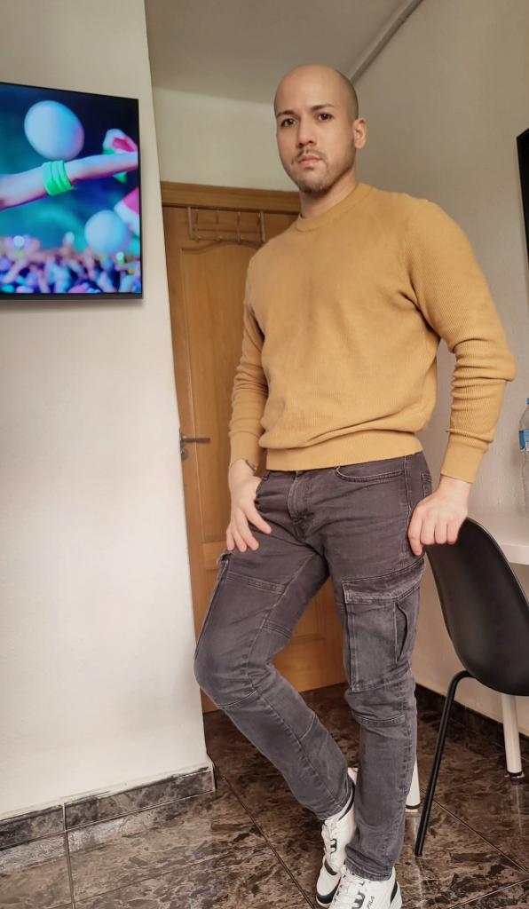 Chico busca chica en Valencia: 