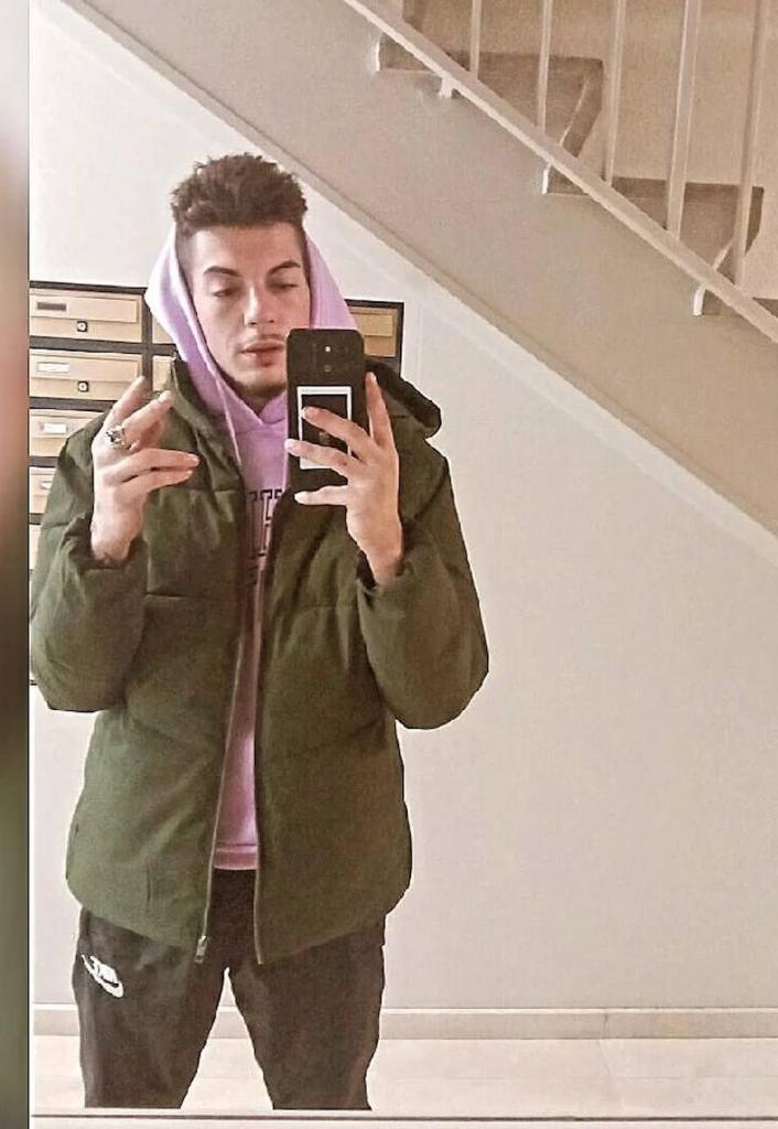 Chico busca chica en Lérida: 