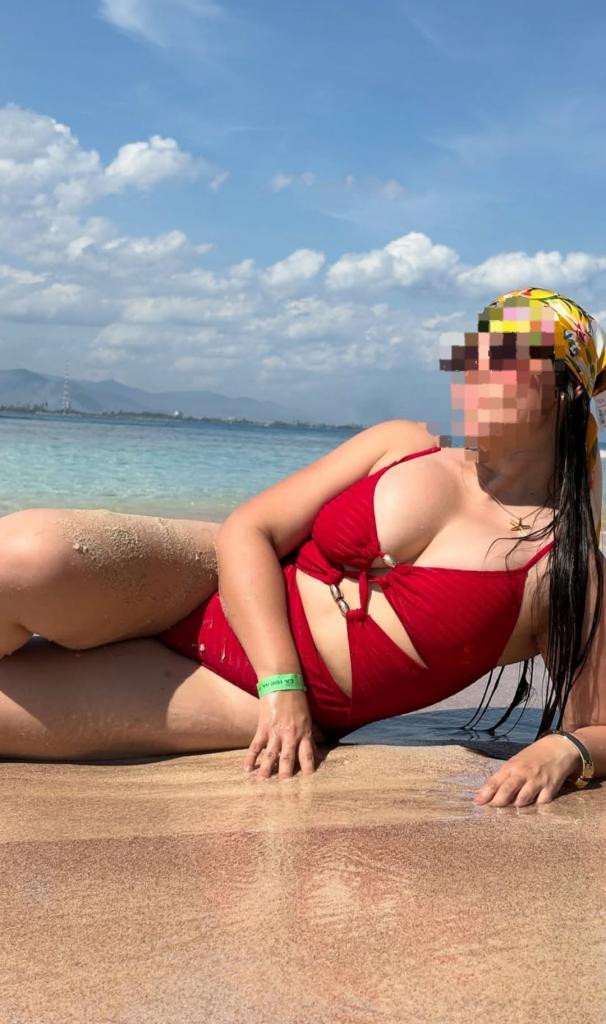 Chica busca chico en Ibiza: 